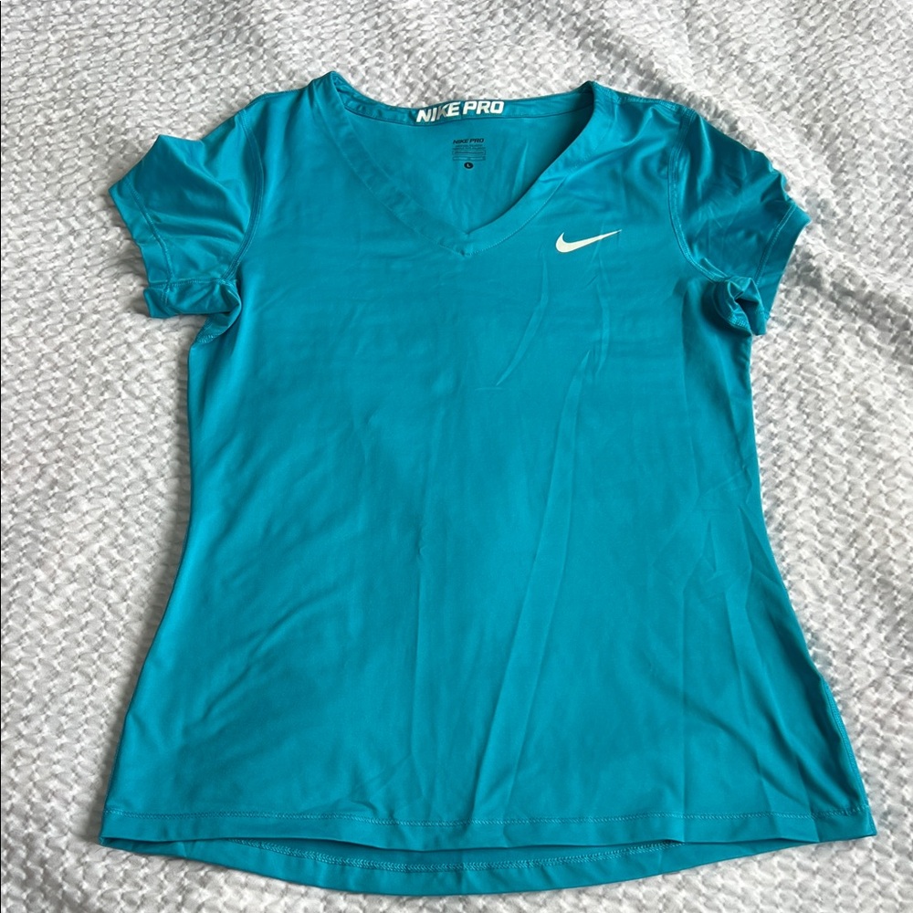 Nike Women's Teal Short Sleeve Tee